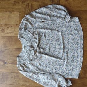 New w/tags Max Studio floral blouse